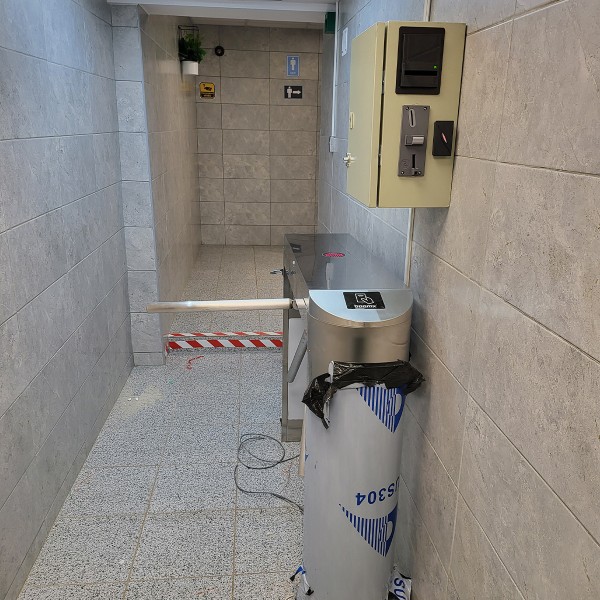 Turnichet tripod semiautomat, tip bridge + Automat de plata toaleta - gss.ro