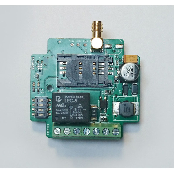 COMUNICATOR SI CONTROLLER GSM - MULTIONE GSM COMUNICATOR SI CONTROLLER GSM - MULTIONE GSM