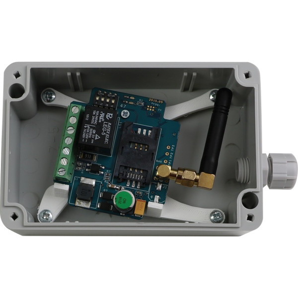 COMUNICATOR SI CONTROLLER GSM - MULTIONE GSM COMUNICATOR SI CONTROLLER GSM - MULTIONE GSM